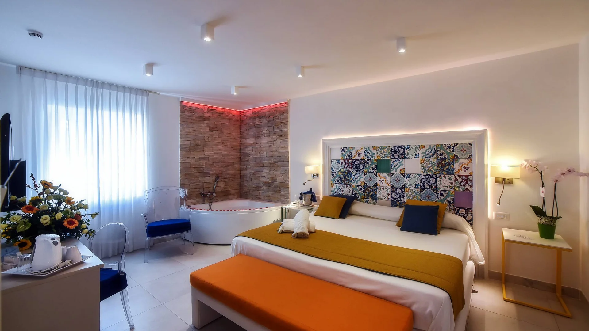 Hotel Amalfi. 3 stelle di design che brillano sulla Costiera Amalfitana.